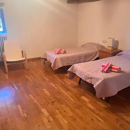 Dağ evi Masia Tibau